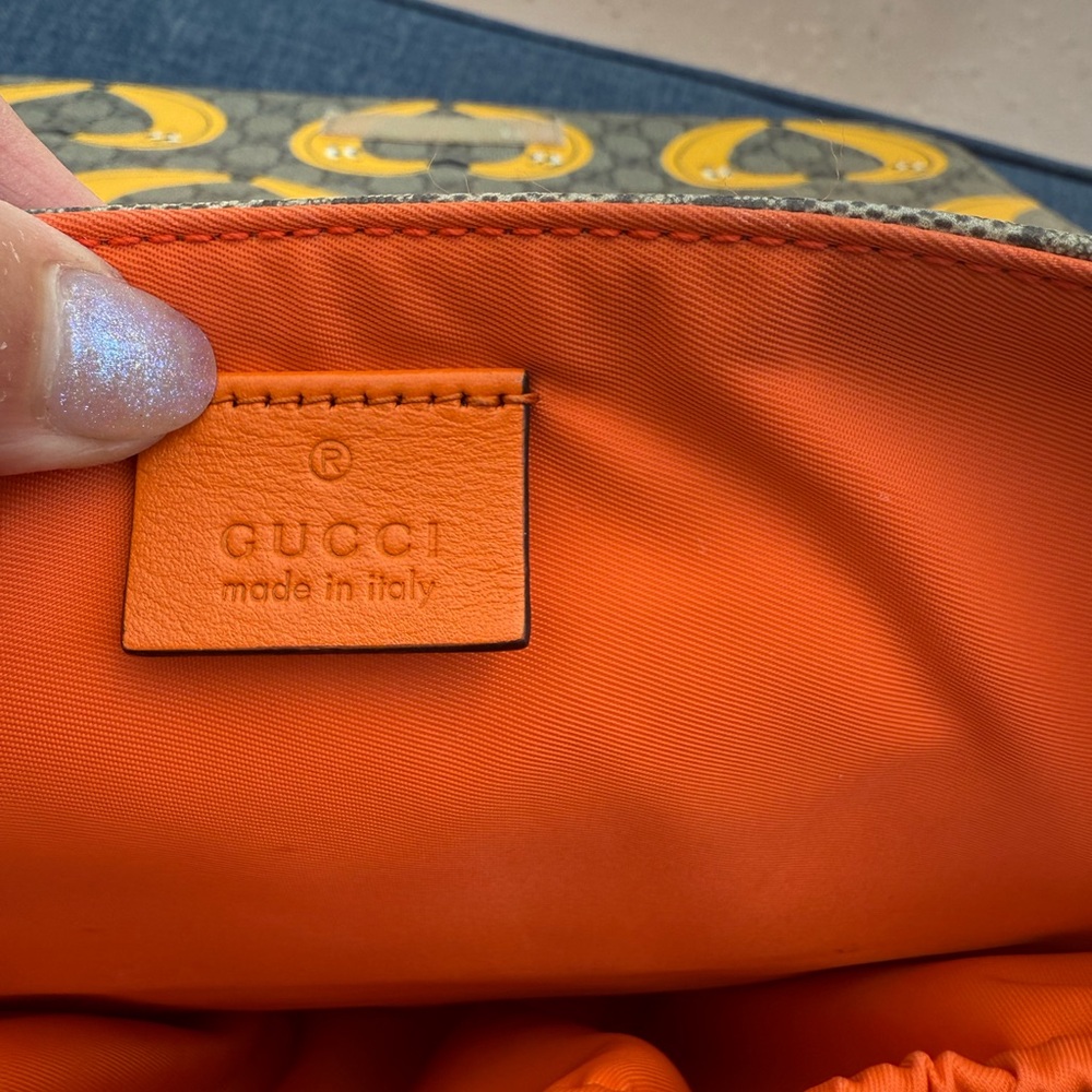 Gucci Banana Diaper Bag- VERY RARE ❤️ - Picture 9 of 15